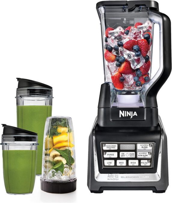 Ninja BL642 Auto-iQ blender with Total Crushing pitcher and Nutri Ninja personal blending cups